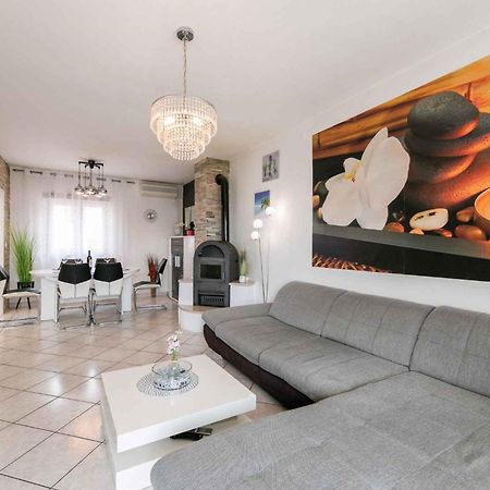 Apartment In Crikvenica 39210 Luaran gambar