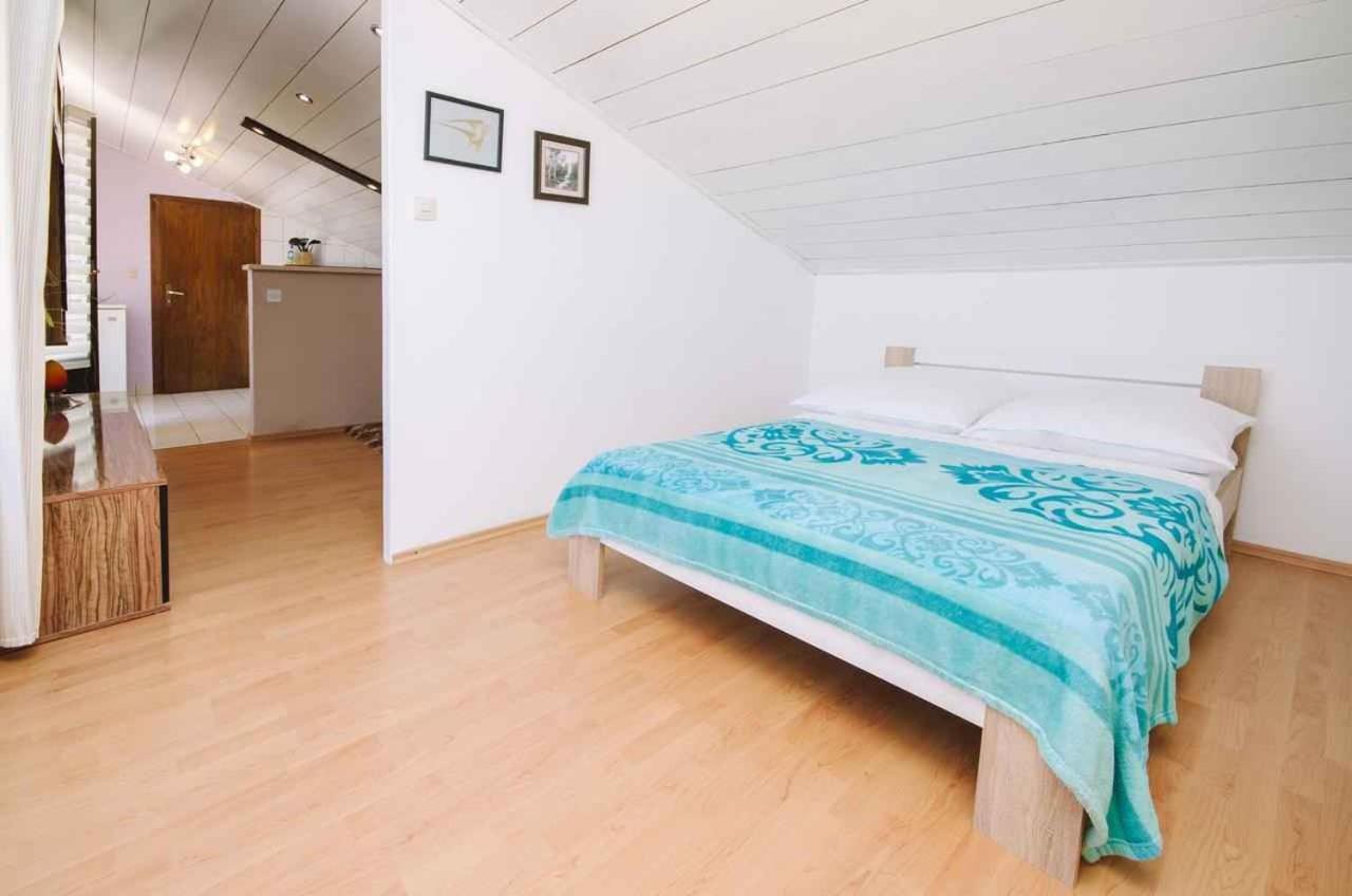 Apartment In Crikvenica 39210 Luaran gambar