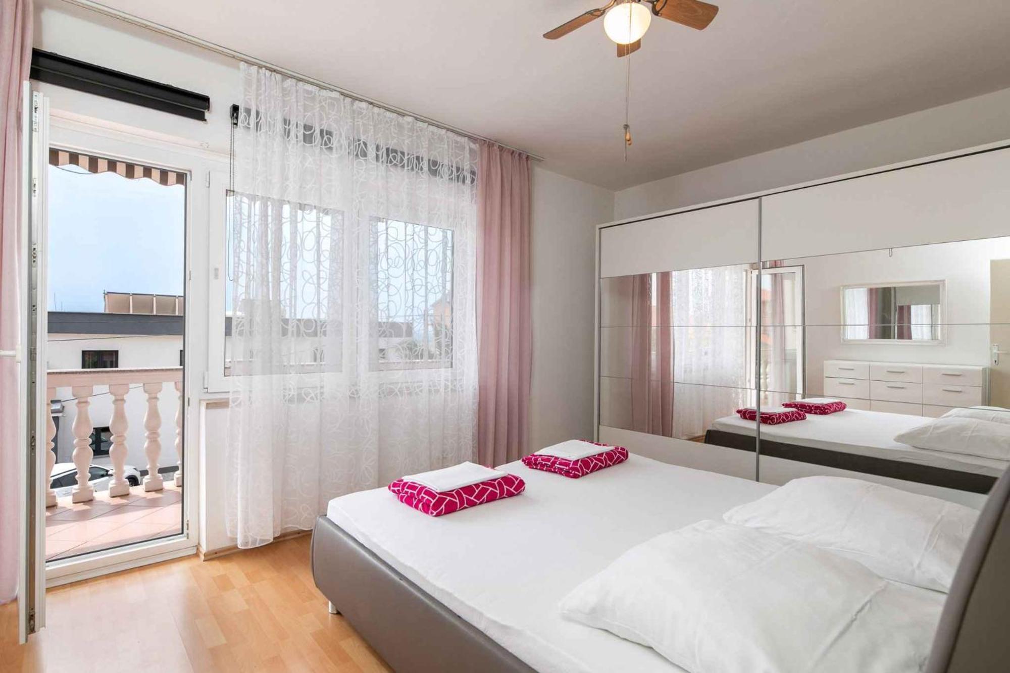 Apartment In Crikvenica 39210 Luaran gambar